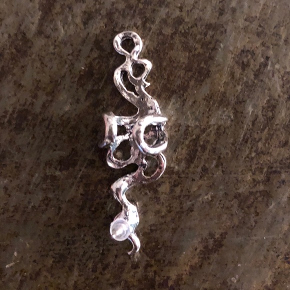 New! Punk earcrawler/cartilage wrap (pierced) - Picture 5 of 5